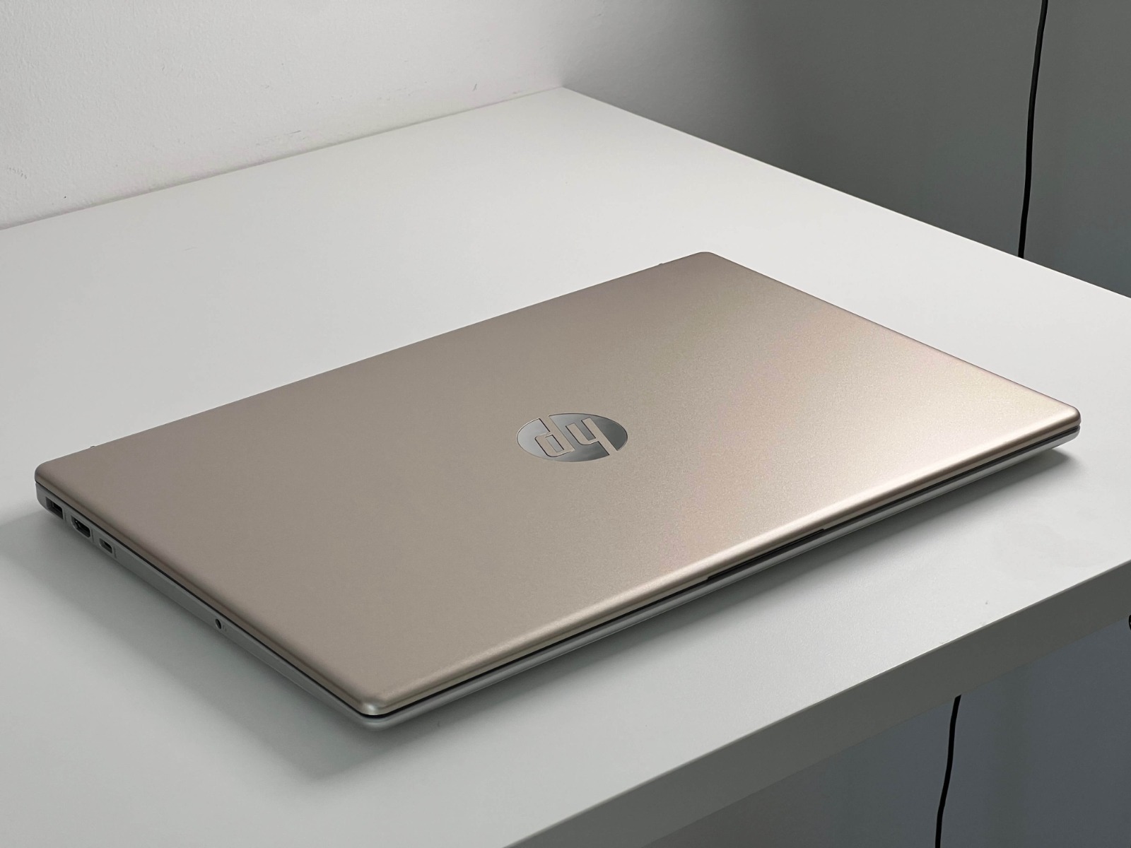 Prenosnik HP 15-fd1004np | Ultra 5 | 32 GB / Core Ultra 5 / RAM 32 GB / SSD Disk / 15,6″ FHD - slika 2